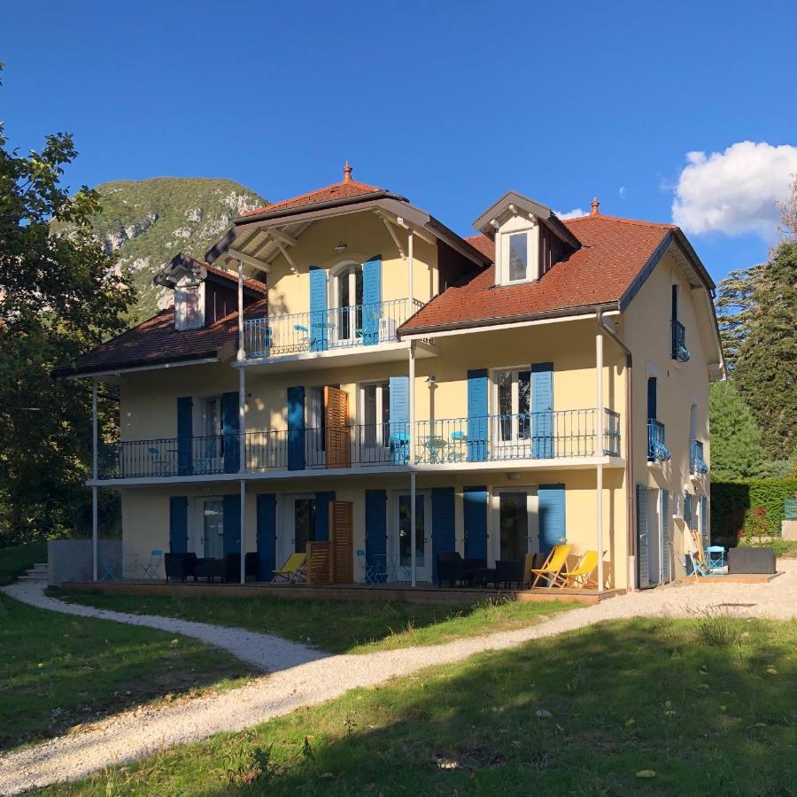 Отель Le Pavillon Des Fleurs Мантон-Сен-Бернар Экстерьер фото